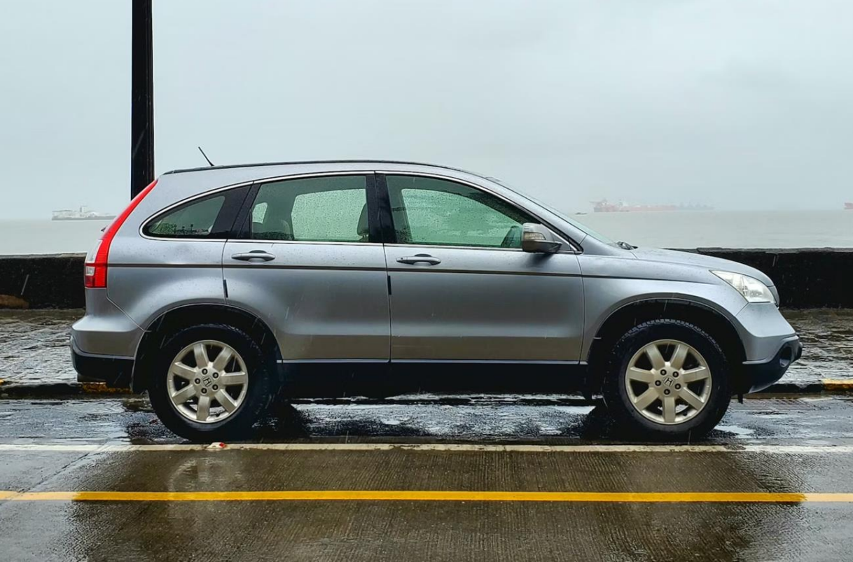 Honda CR-V side view